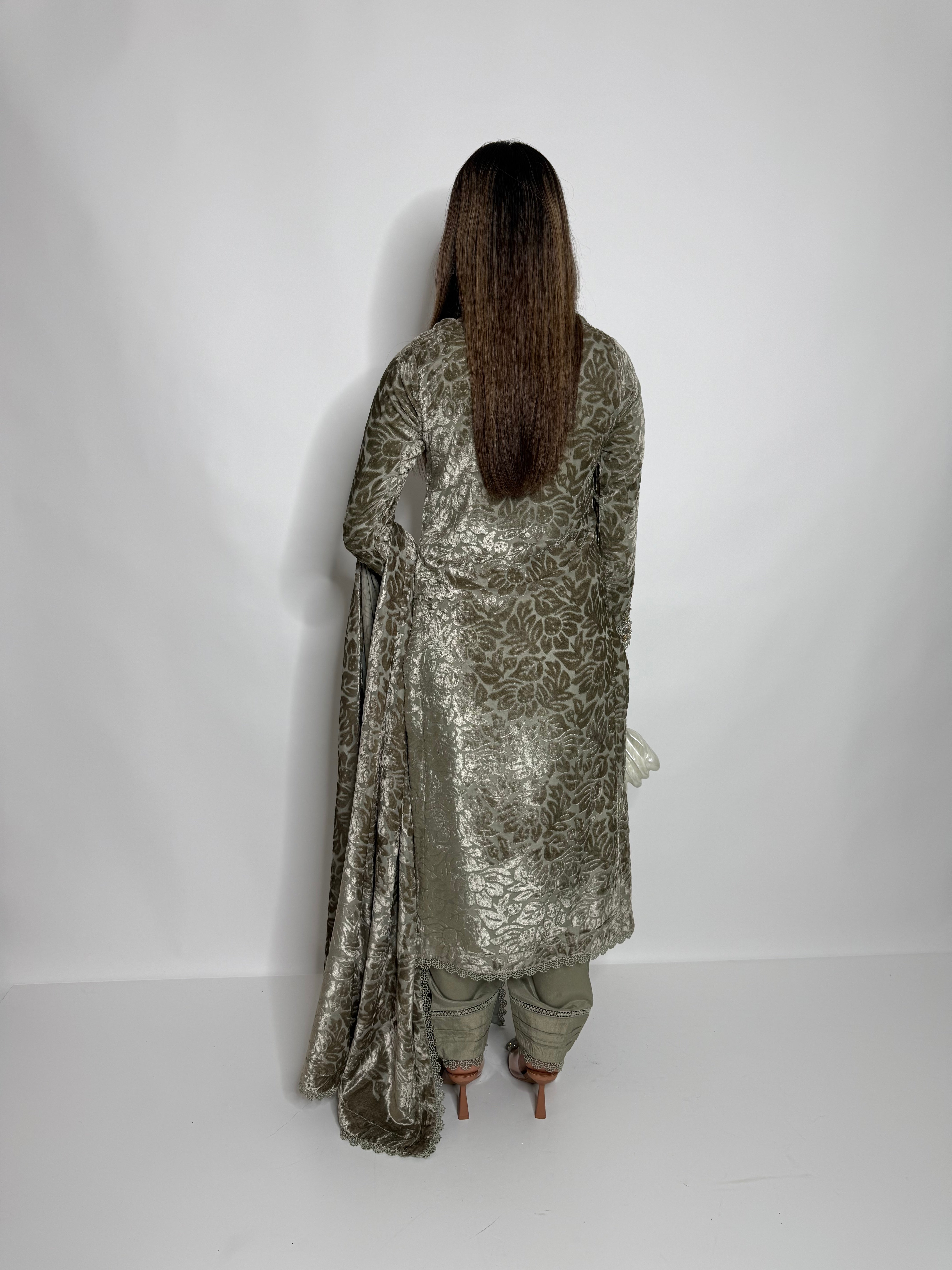 AABIRA SAGE PALACHI SHAWL SUIT – PAKISTANI EID & WEDDING GUEST THREE-PIECE UK