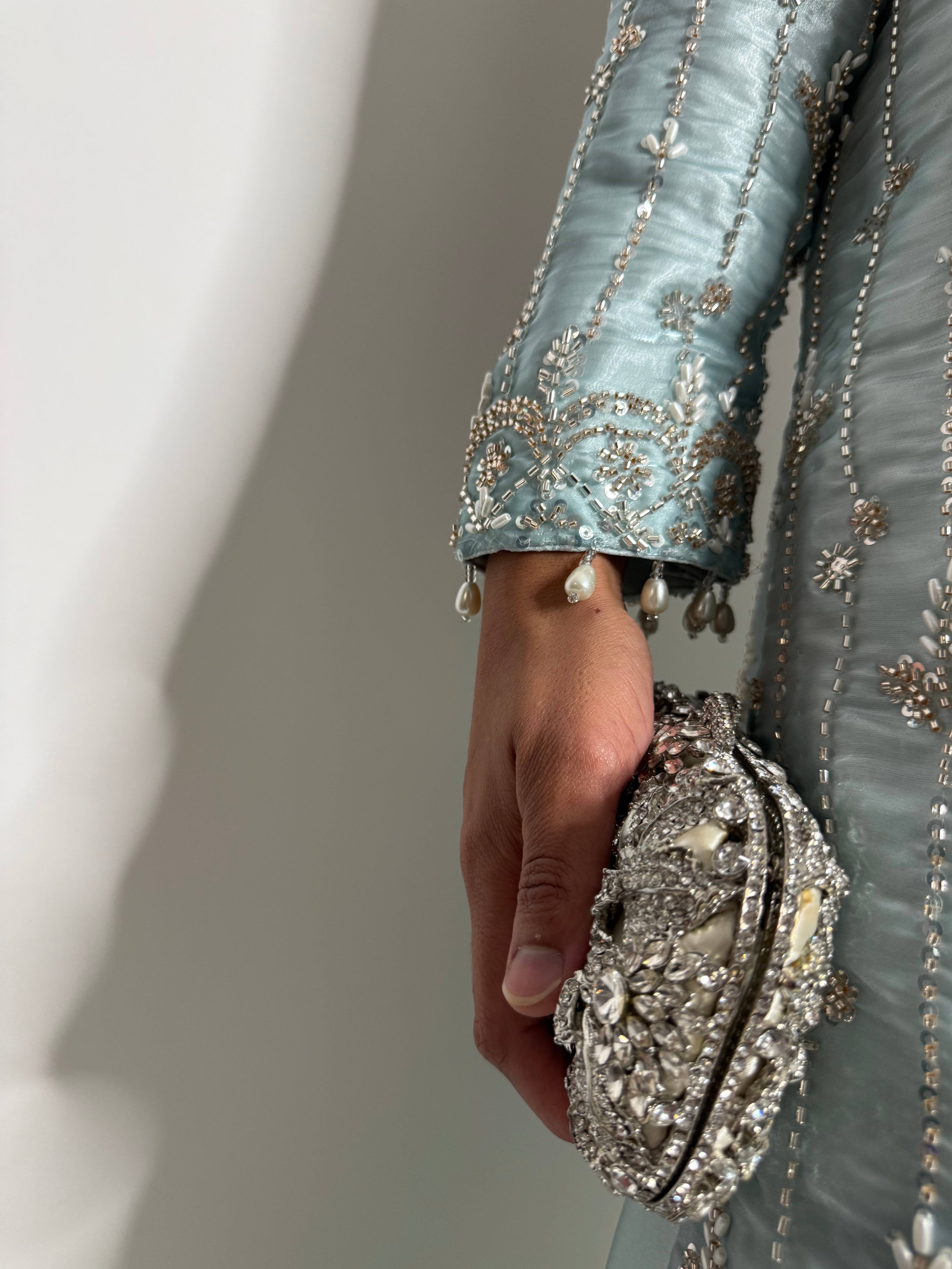 Nayla – Ice Blue Embroidered Pakistani Set