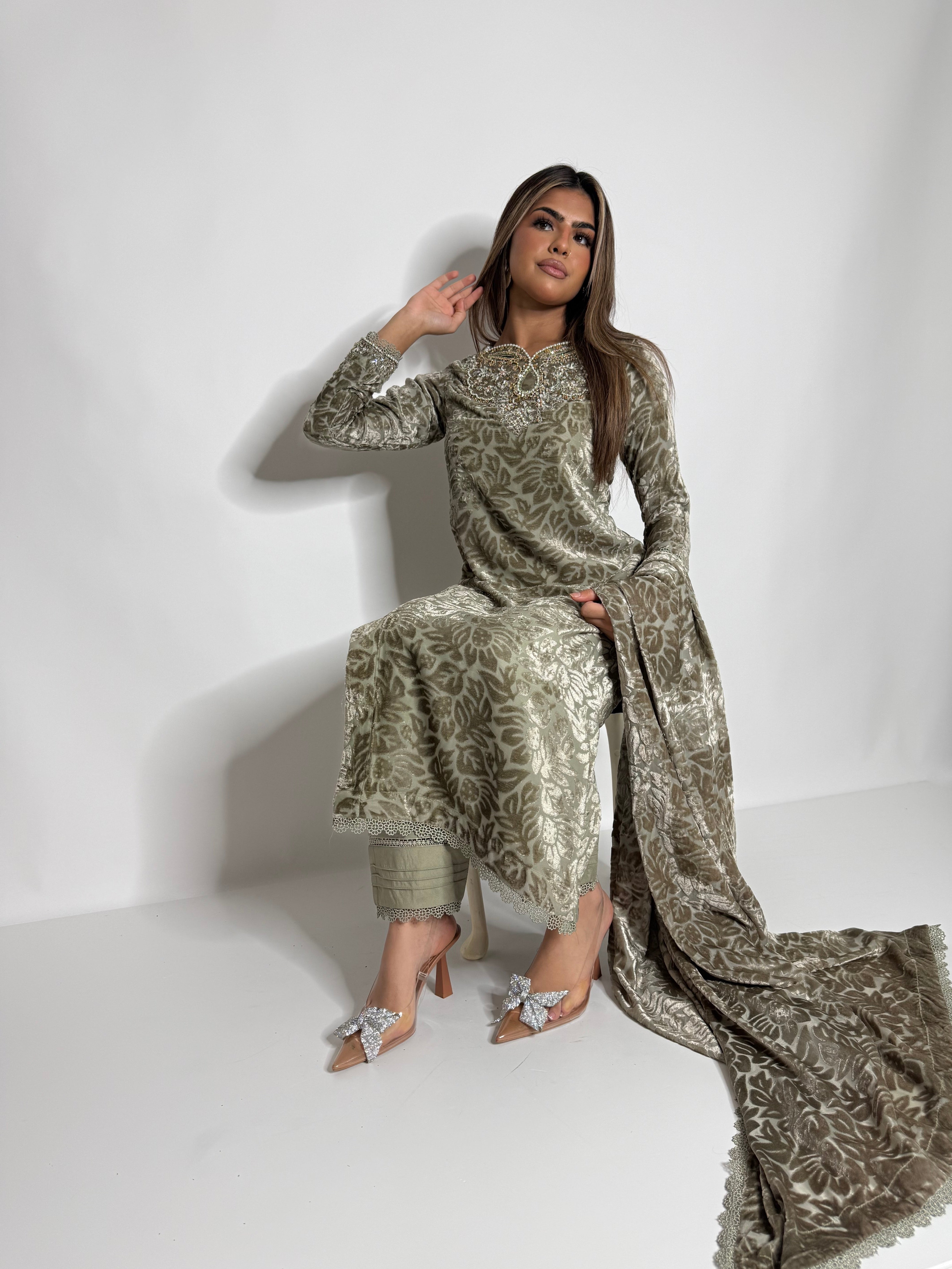 AABIRA SAGE PALACHI SHAWL SUIT – PAKISTANI EID & WEDDING GUEST THREE-PIECE UK
