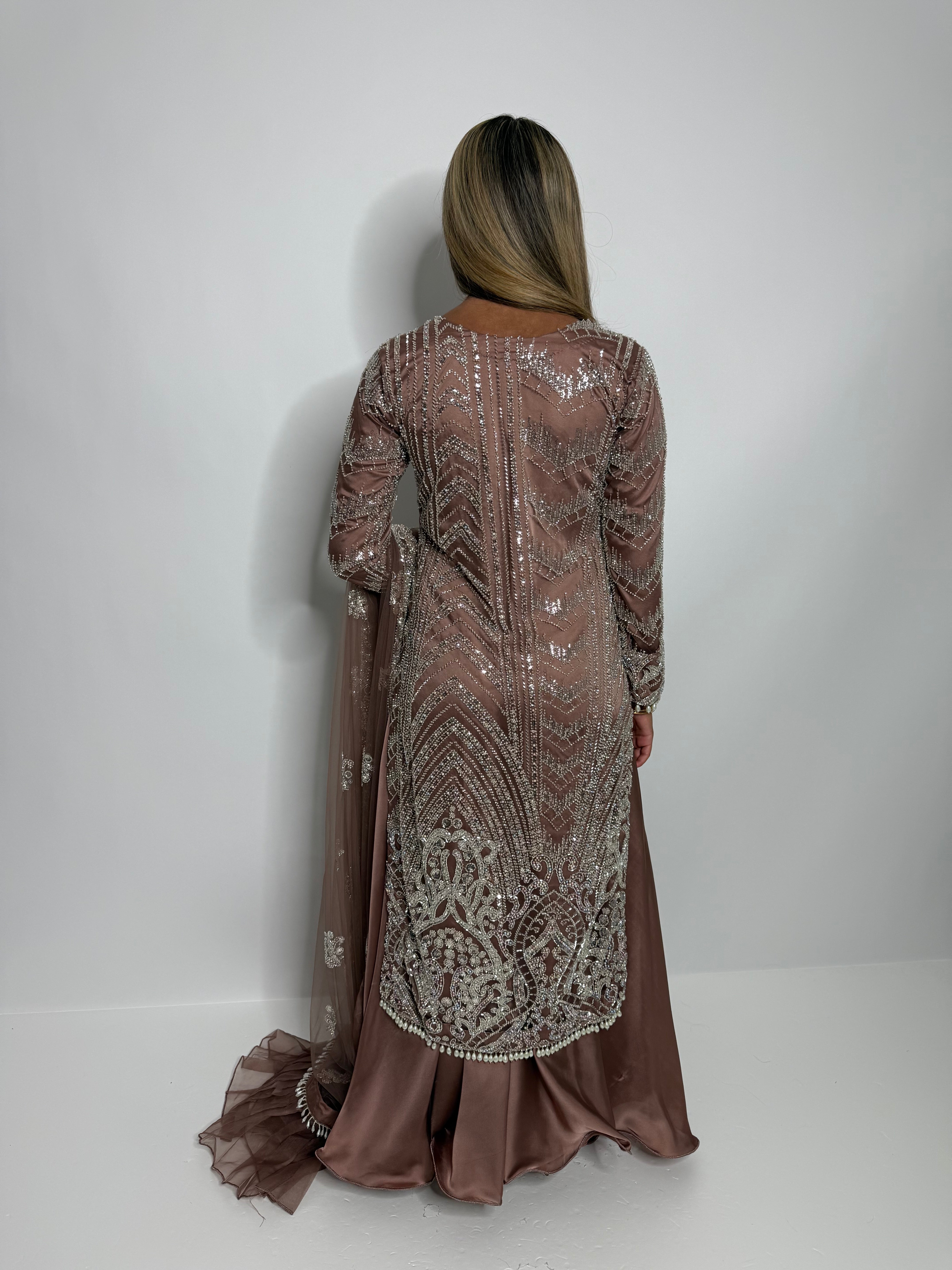 Elegant three-piece in rose-gold blush with wide-leg trousers and dupatta