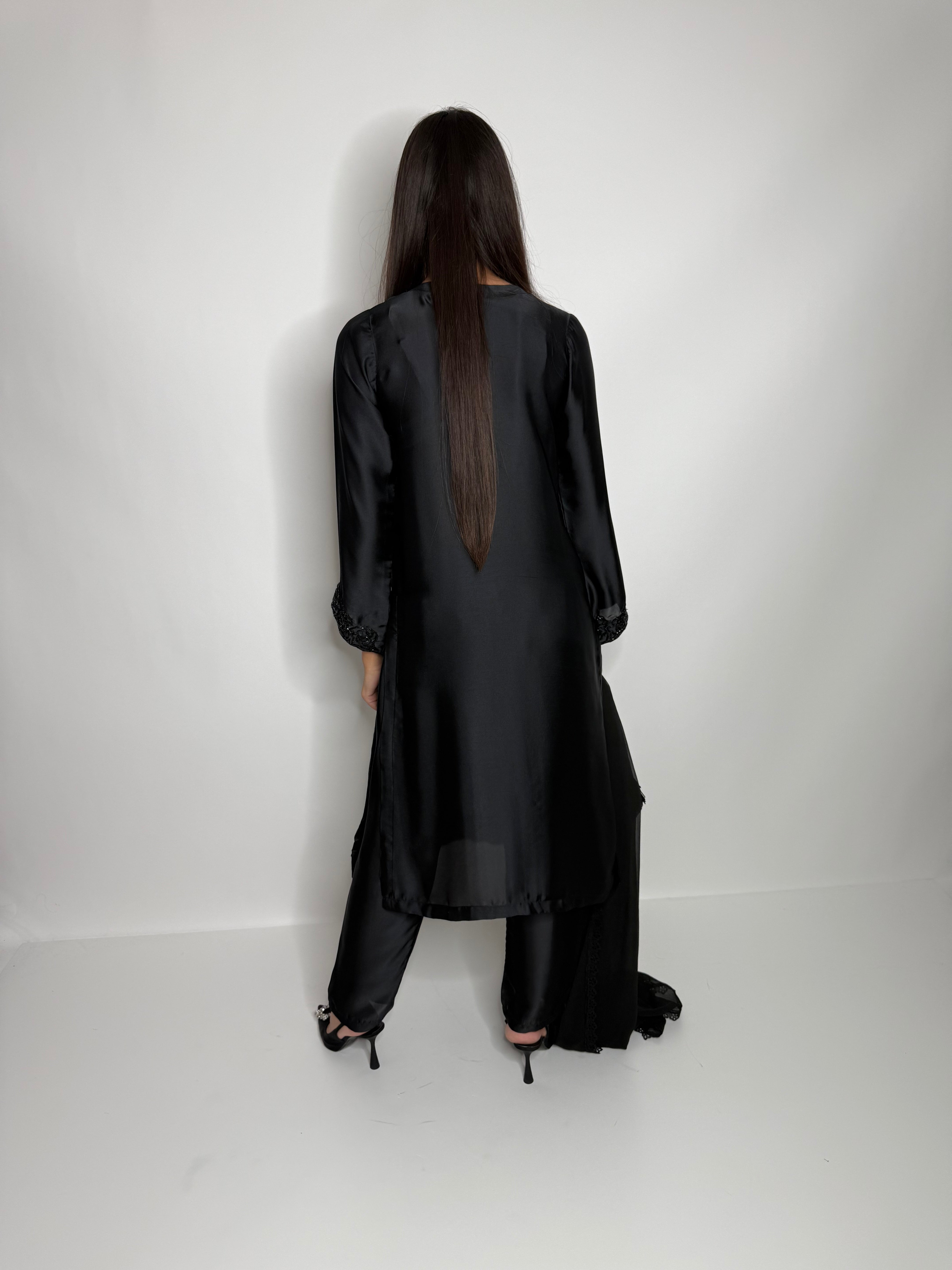 Noirel Black Silk Embroidered Set