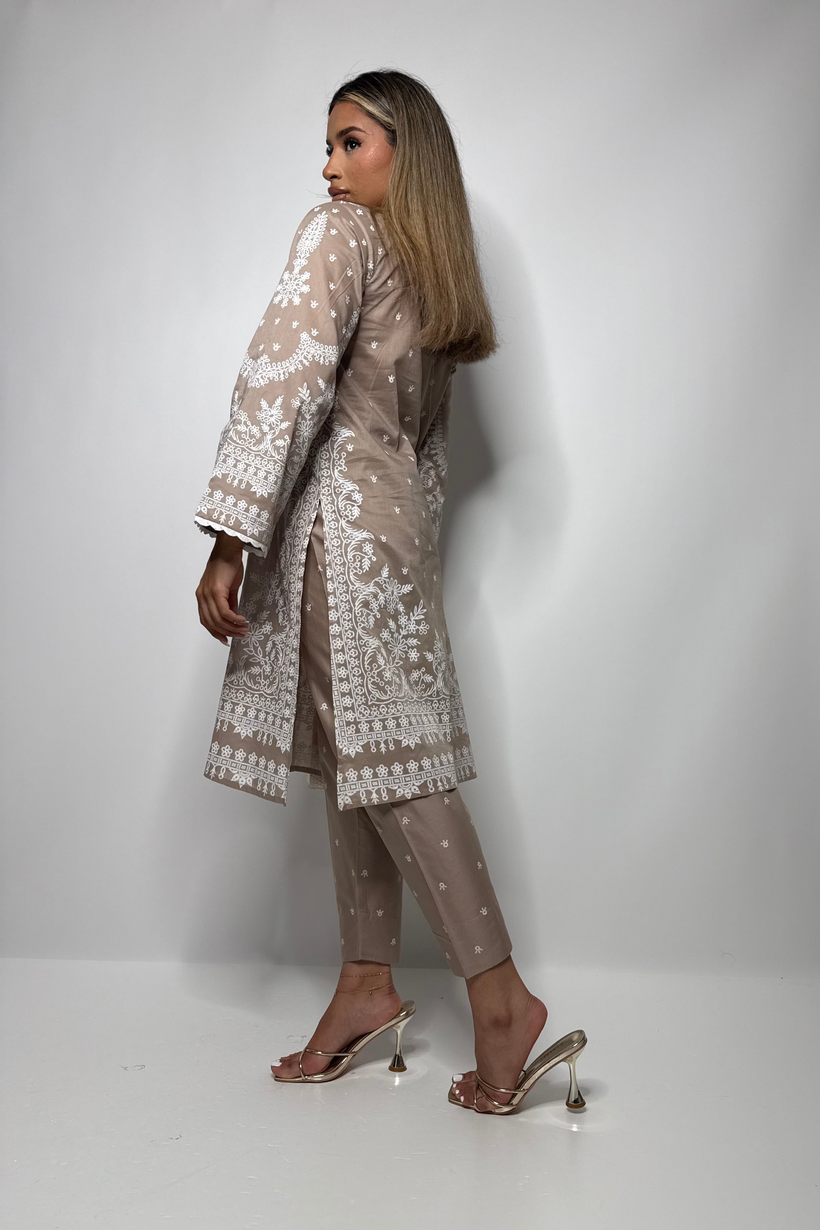 Lightweight lawn Pakistani suit for summer