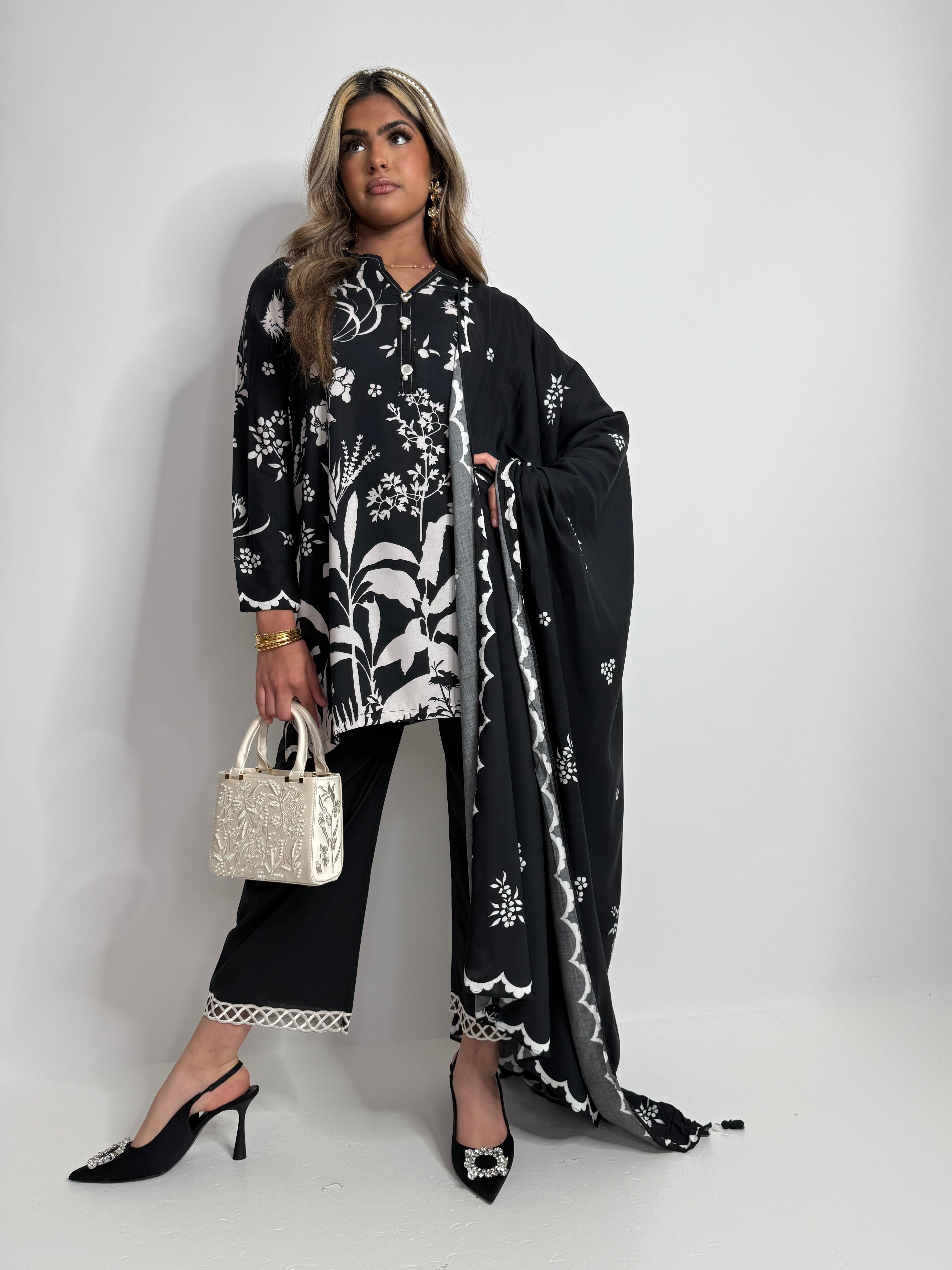 Pakistani designer cotton suit UK ready to ship Sana Safinaz