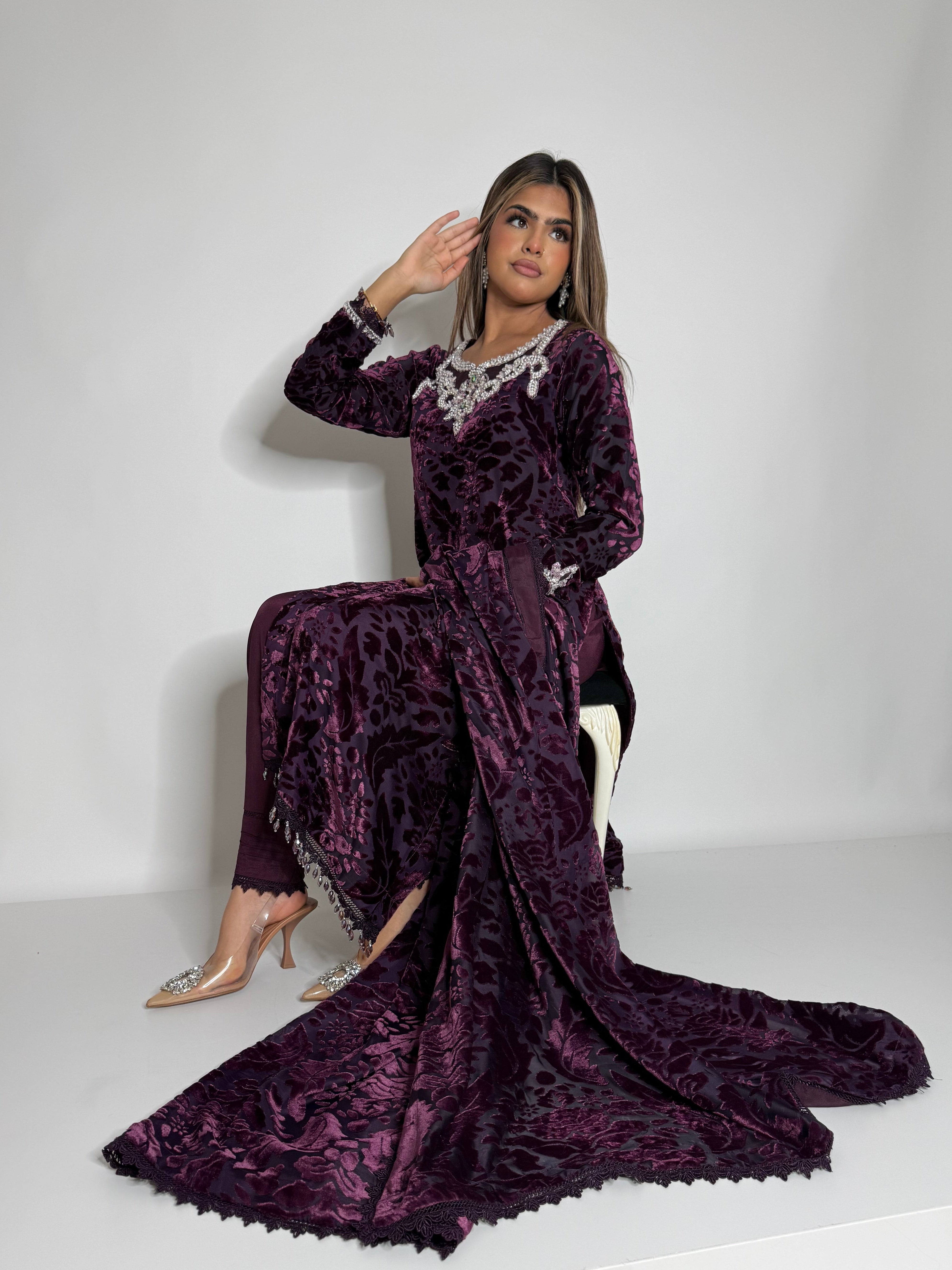 Berry shade formal attire, Intricate handwork neckline, Pearl finished hem detail, Lace detailed dupatta edge, Festive evening wear look