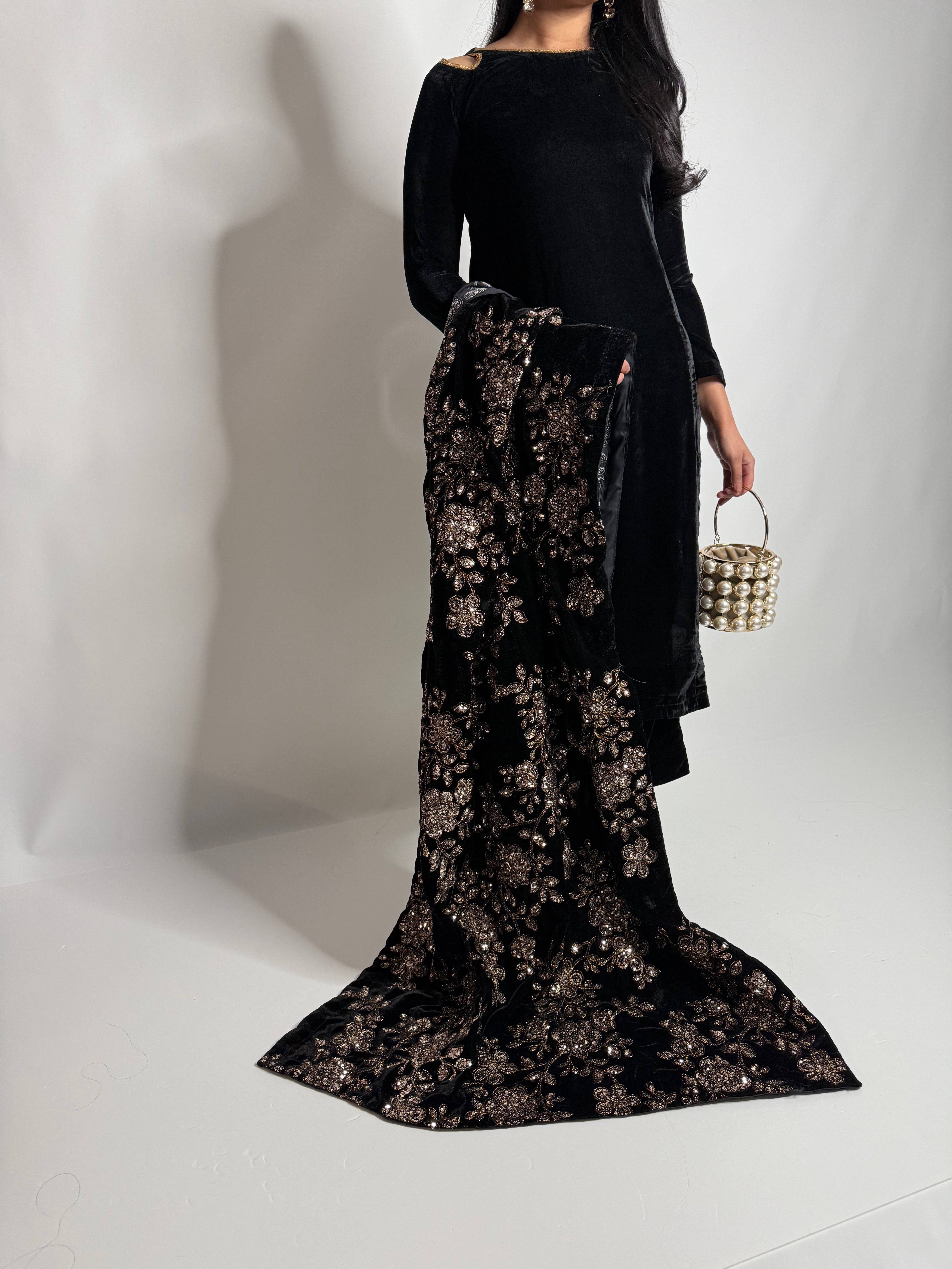 Velvet Eclipse – Black & Gold Three Piece Pakistani Suit