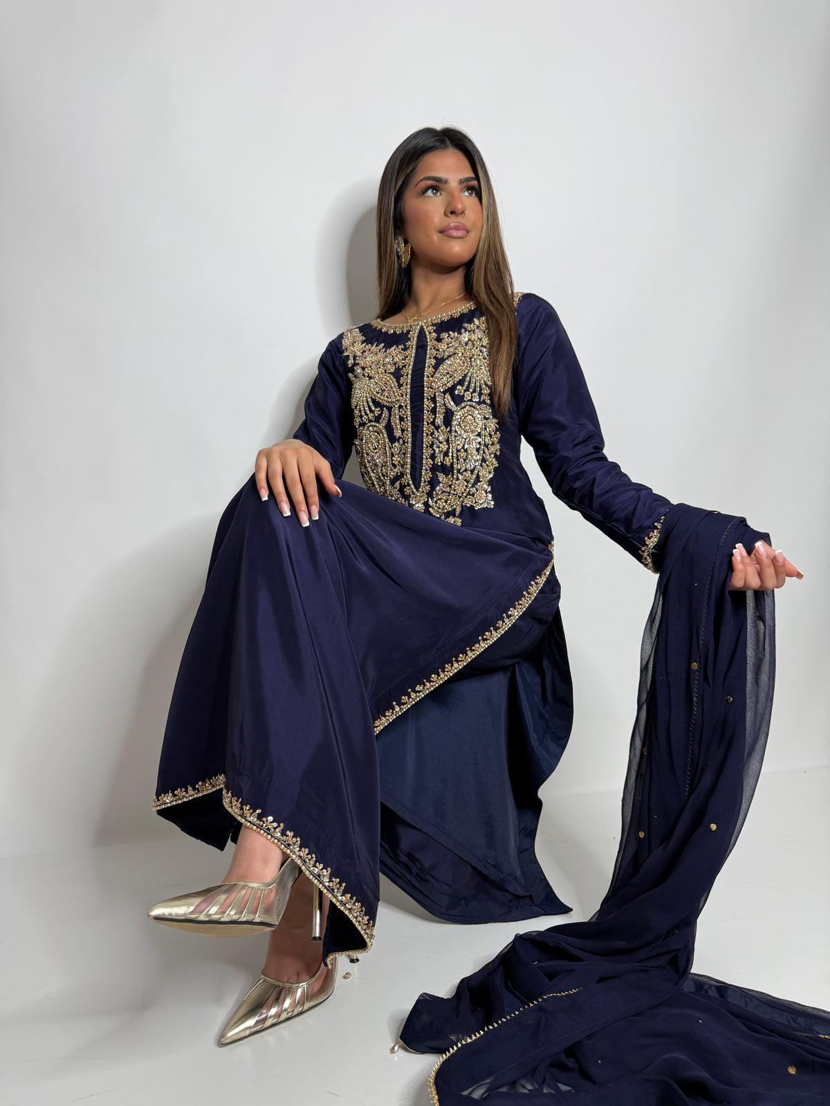 Étoile | Midnight Navy & Gold Embroidered Pakistani Suit