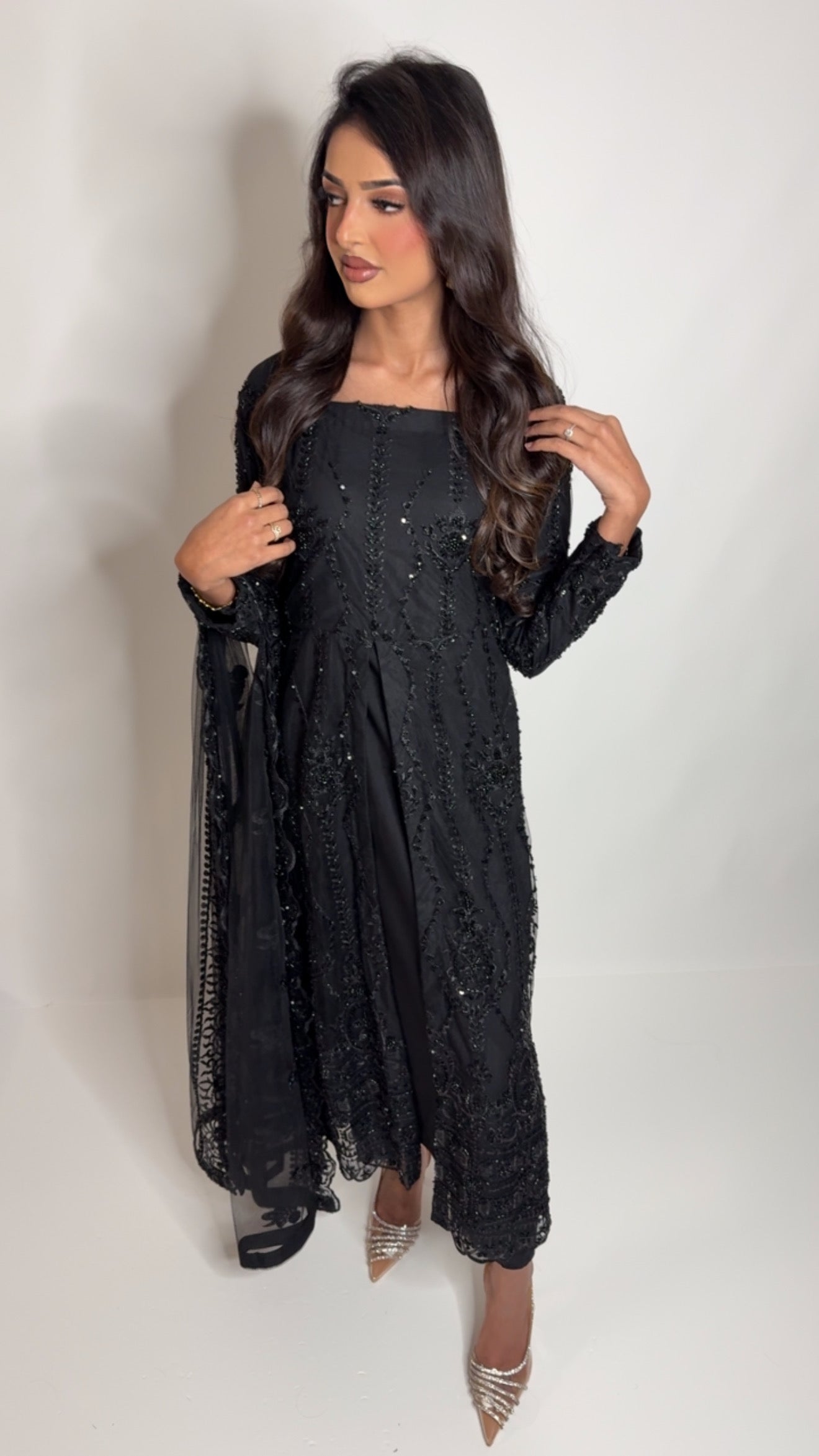 Noir Embellished Black Three-Piece Pakistani Formal Set – Luxury Net & Pearl Detail