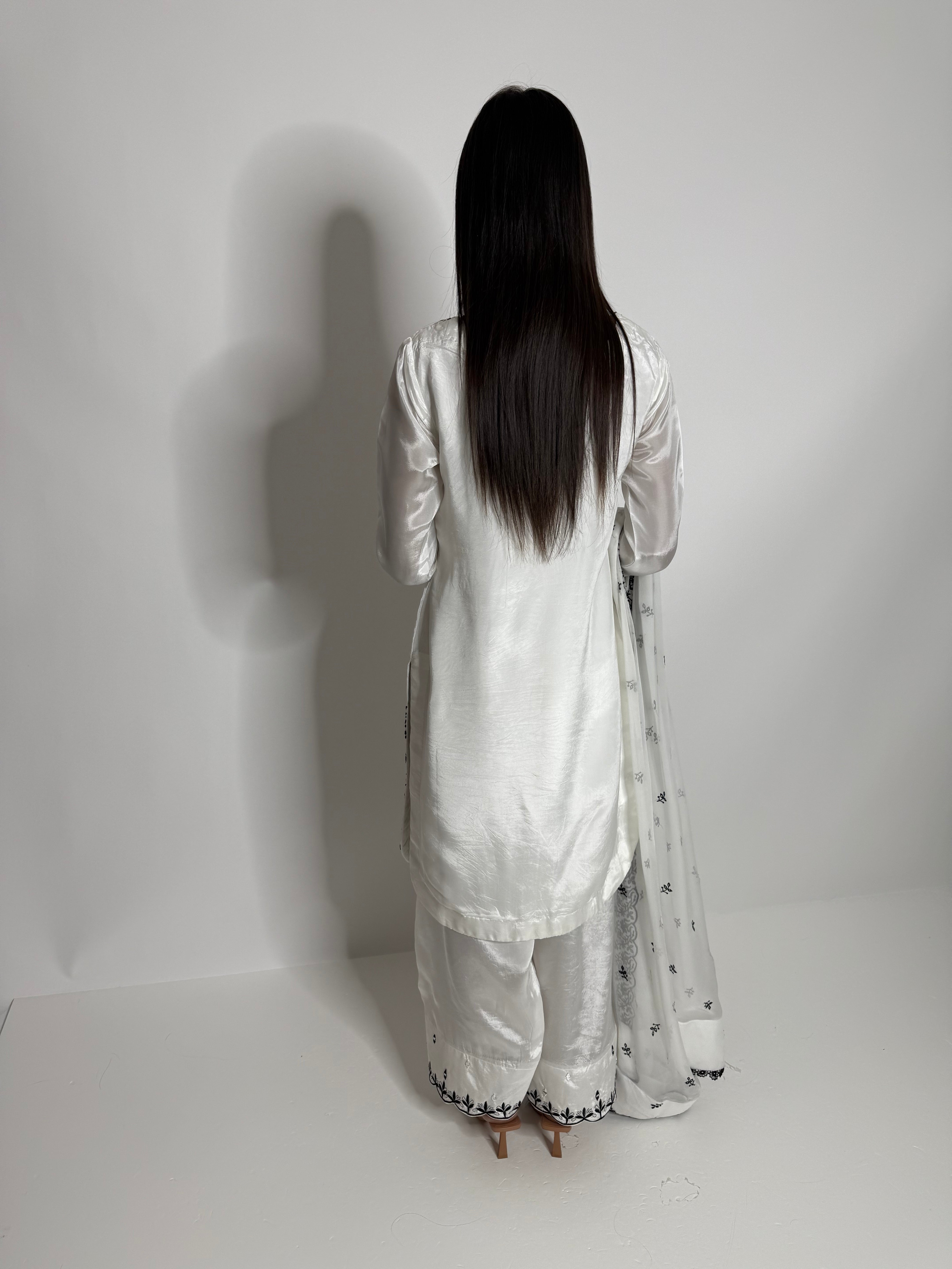 Noor – White & Black Embroidered Formal Suit | Pakistani Wedding & Eid Outfit