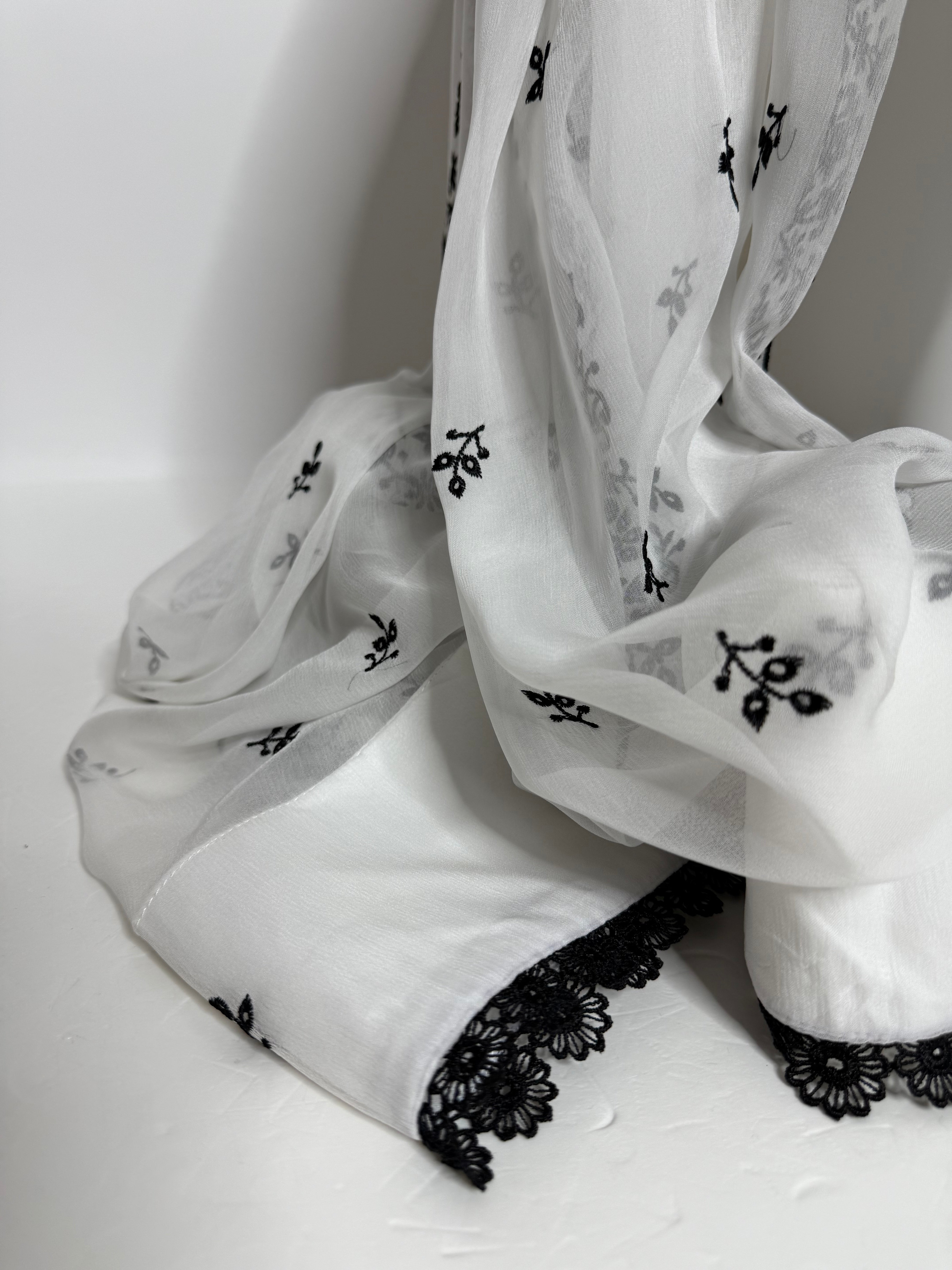 Noor – White & Black Embroidered Formal Suit | Pakistani Wedding & Eid Outfit