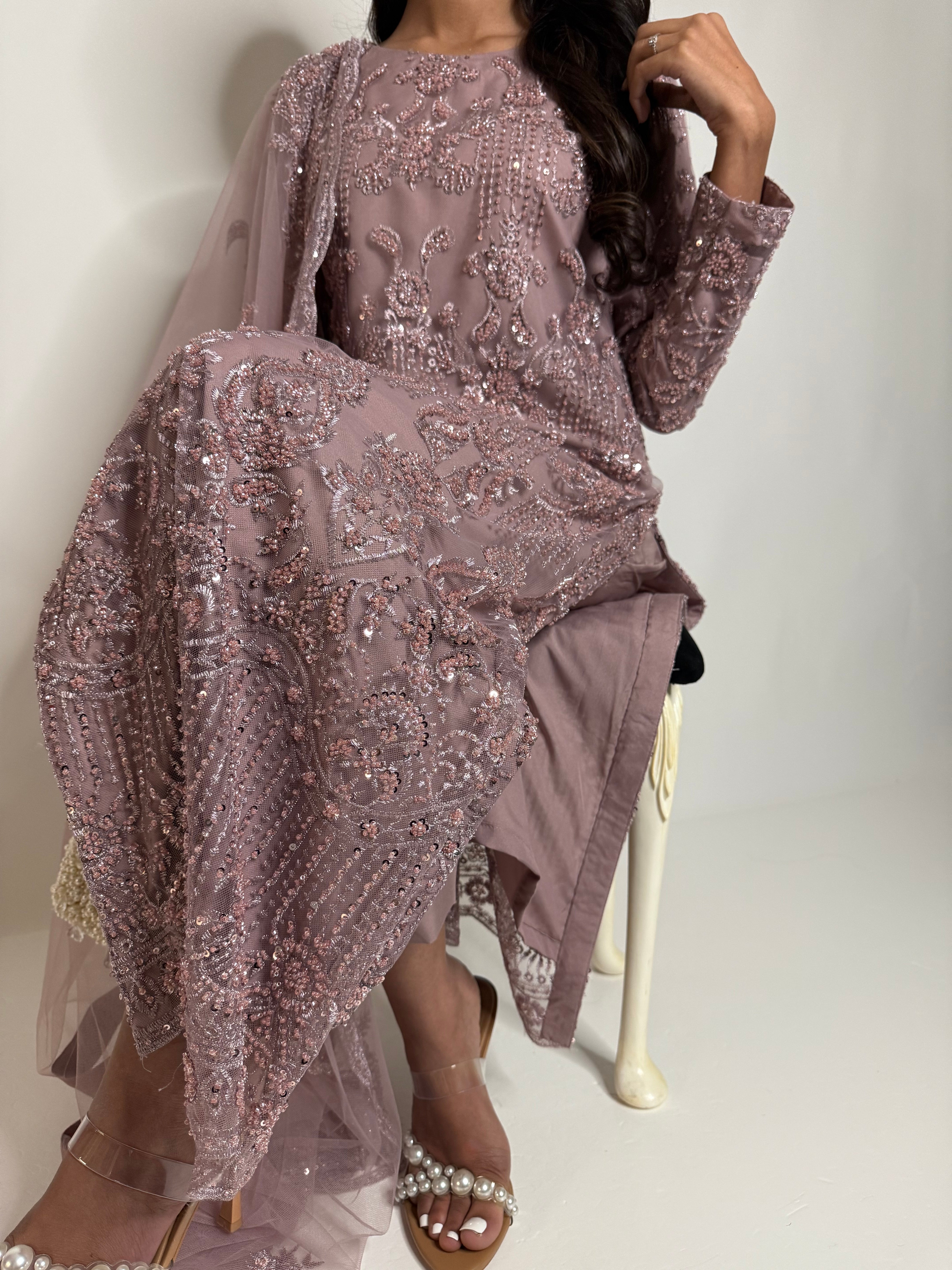 Sélene – Lilac Embroidered Three Piece Pakistani Suit