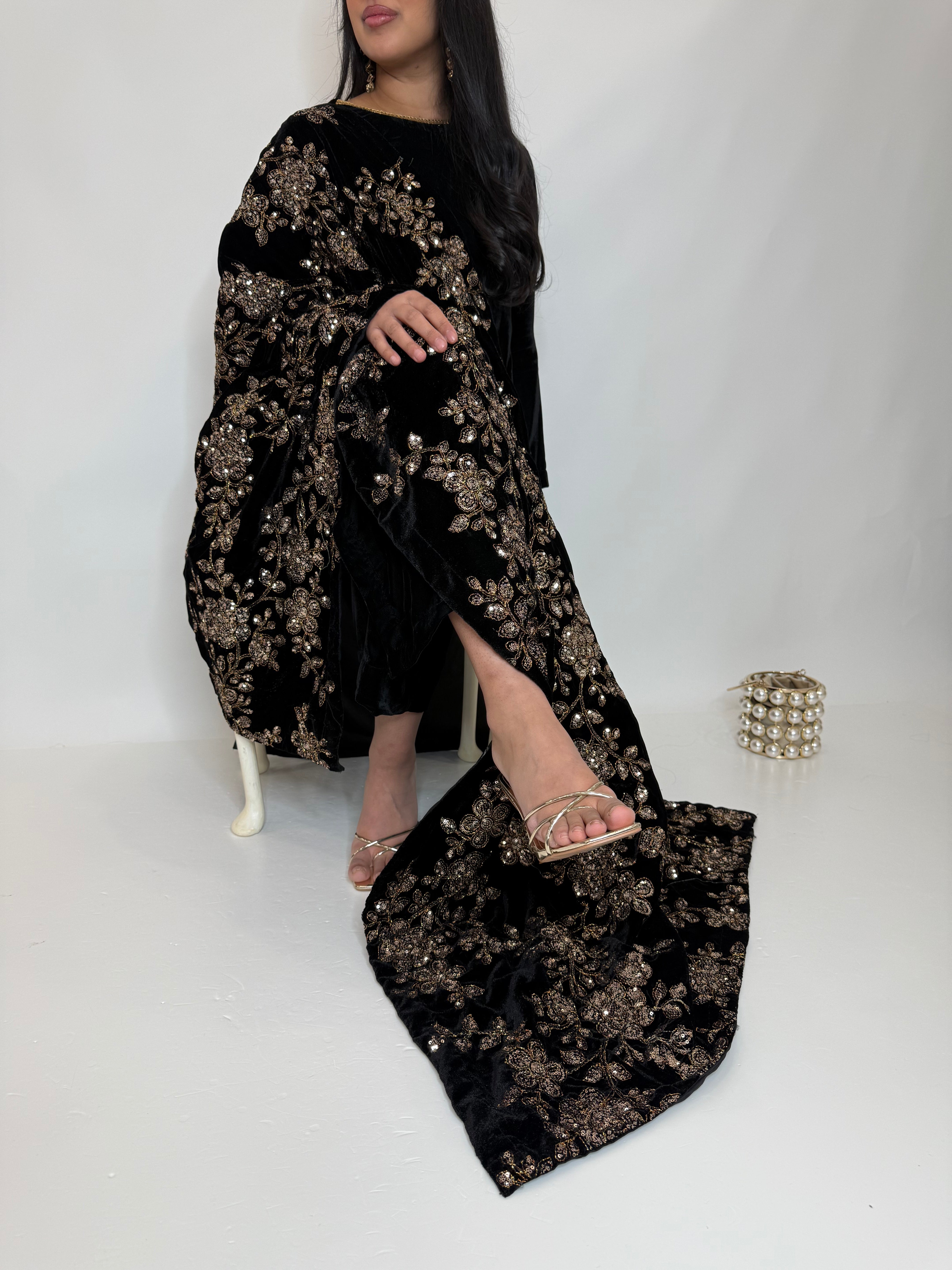 Velvet Eclipse – Black & Gold Three Piece Pakistani Suit