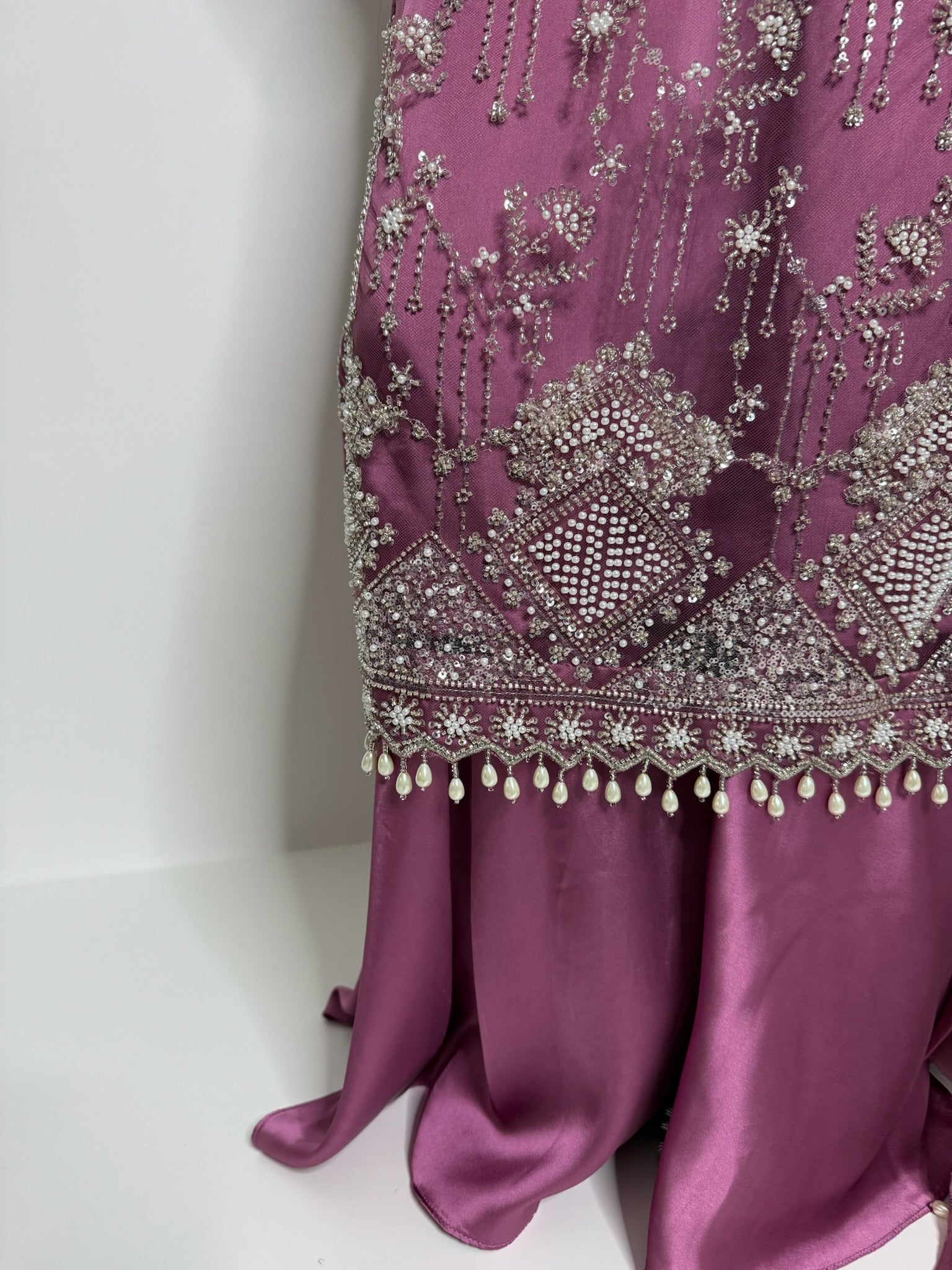 Cutdana embroidery