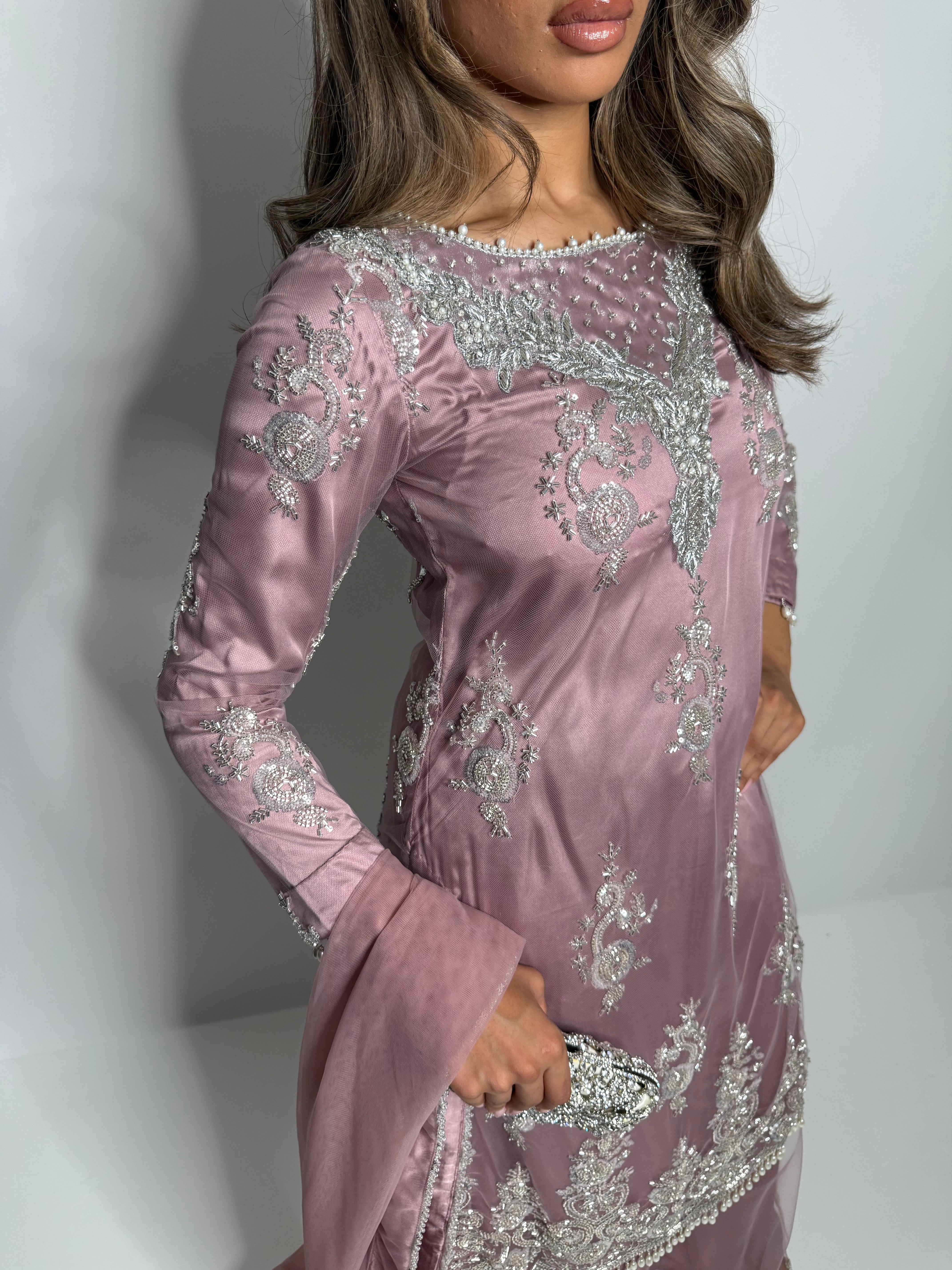 Pakistani wedding guest outfit