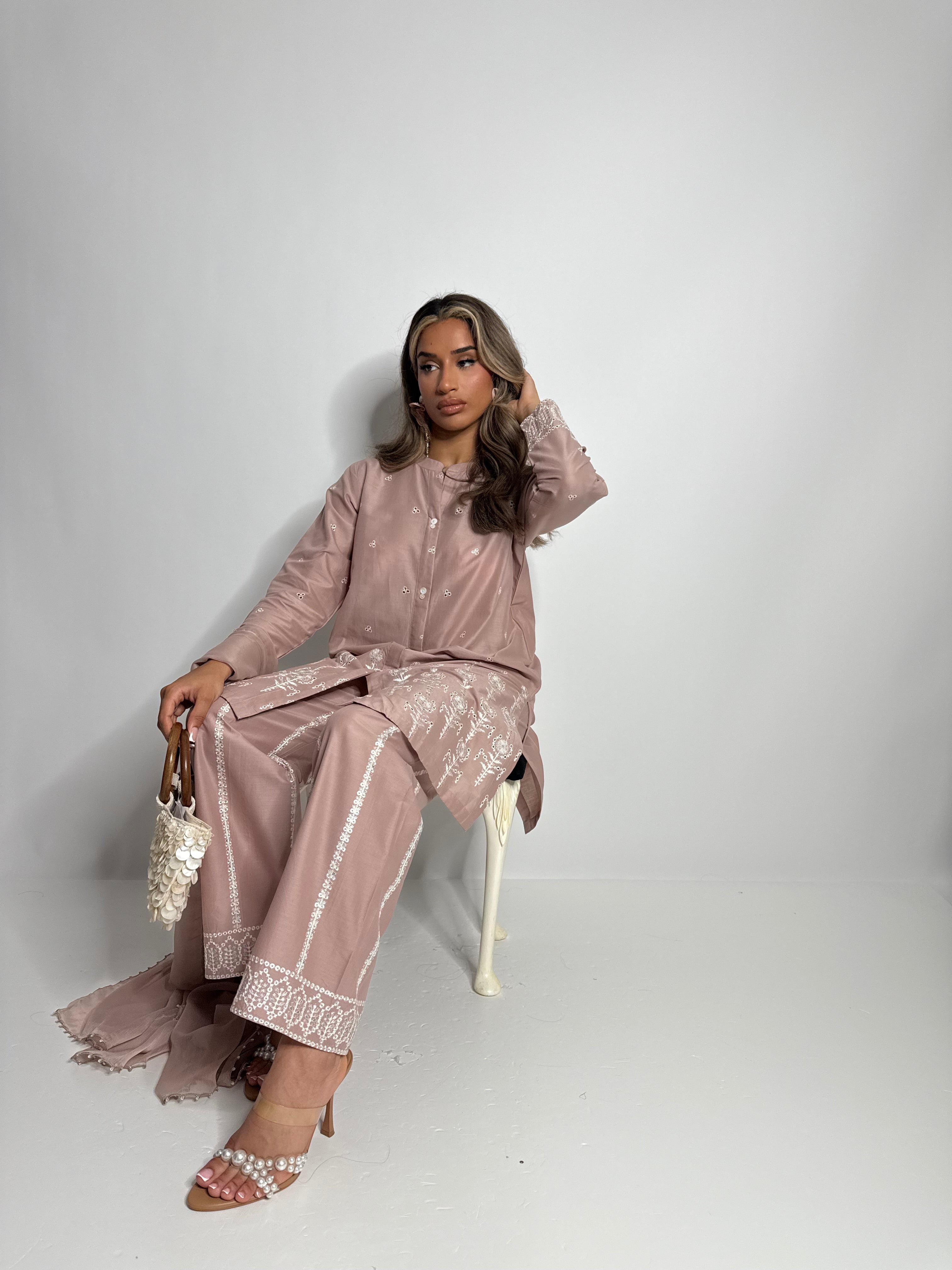 Pakistani lawn outfit curated by Ameliyana