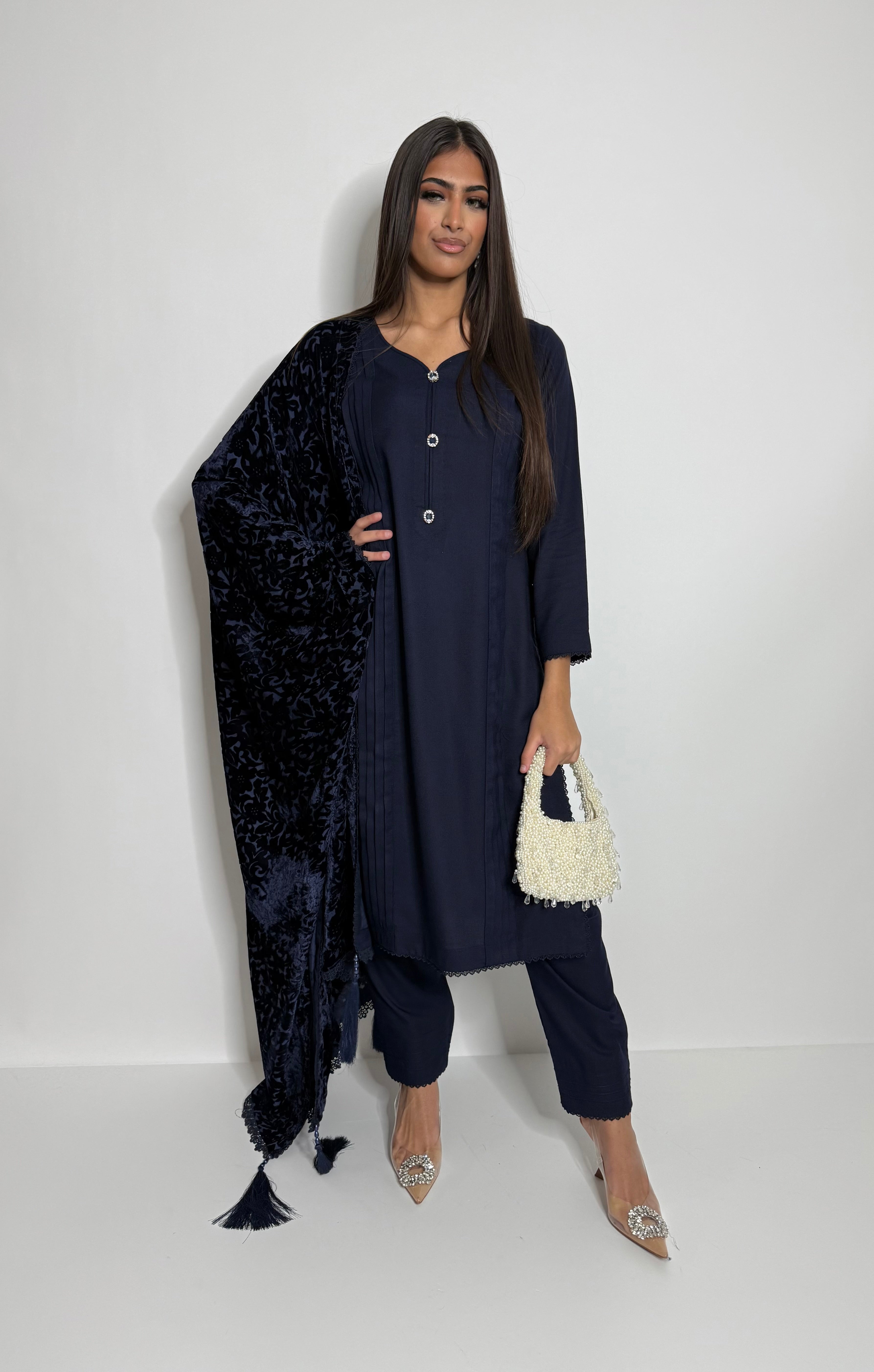 Simple navy Pakistani outfit for Eid