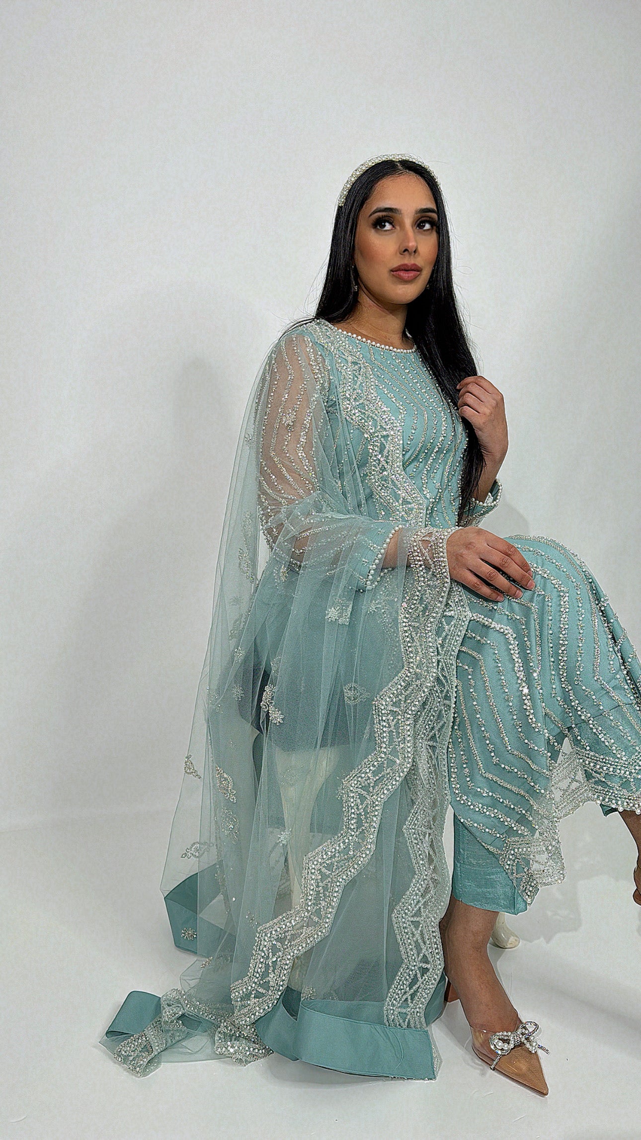 Pakistani suit, Pakistani outfit 