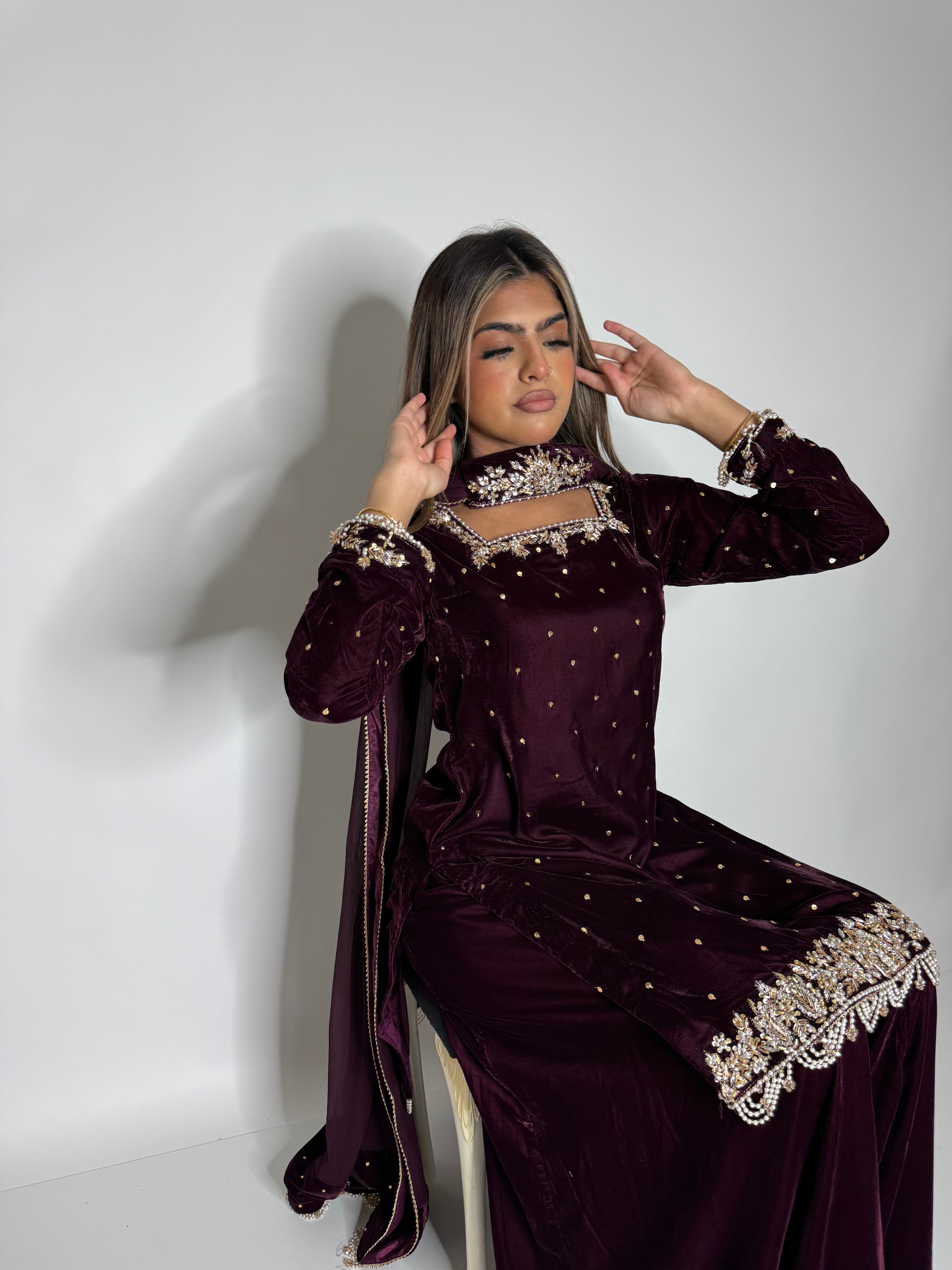 mahnoor-plum-gold-micro-velvet